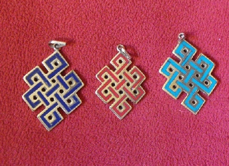 Colgante nudo infinito colores