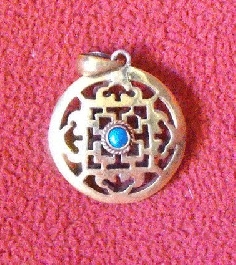 Colgante mandala metal dorado