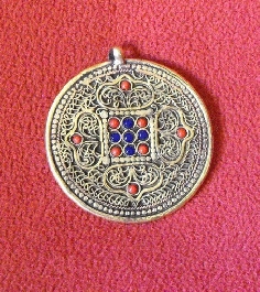 Medallón metal filigrana 2