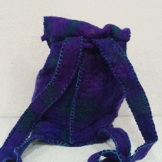 mochila puppets 21 cms ancho, 22 cms alto 2