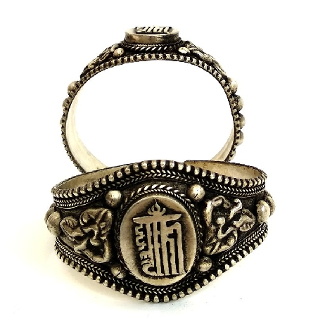 puls12-pulsera alpaca con simbolos