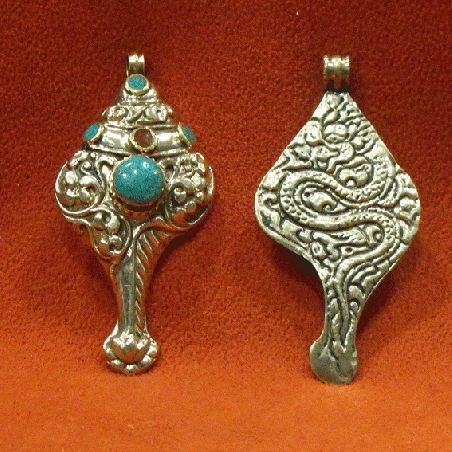 Colgmet173- Caracola tallada