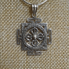 Colgante de plata "Doble Dorje en Mandala"- Colgplat2