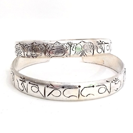 Pulsera Om mane/ signos auspiciosos de alpaca