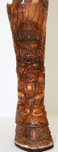 Lapicero de hueso tallado 2