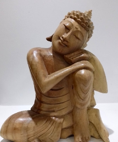 Buda sobre rodilla 30 cms.