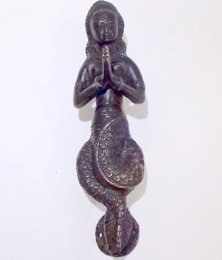 Tirador de puerta de bronce