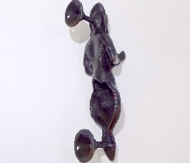 Tirador de puerta de bronce