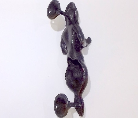 Tirador de puerta de bronce