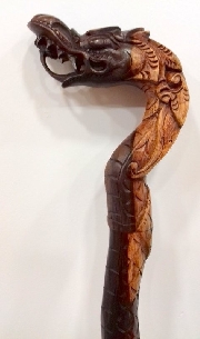 Bastón de madera dragón
