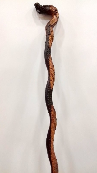 Bastón de madera dragón