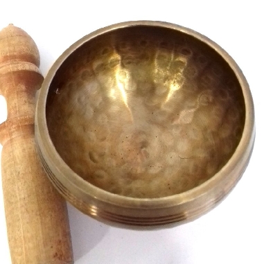 Cuenco torneado amartillado 300 grs.