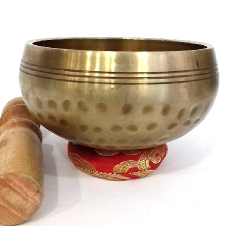 Cuenco torneado amartillado 200-250 grs.