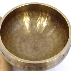 Cuenco torneado amartillado 200-250 grs. 2
