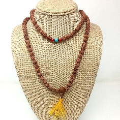 Mala de Rudraksa con piedras especial