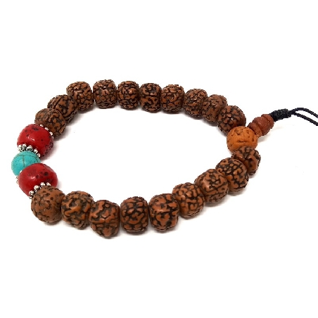 Pulsera de rudraksa pulida con piedra