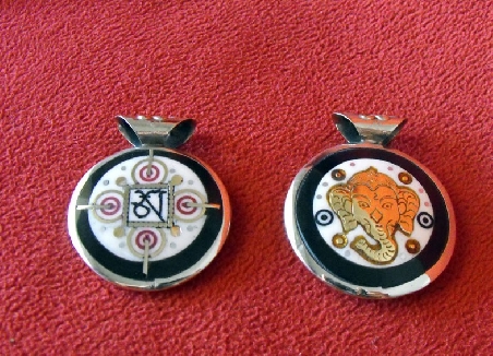 colgante-hueso-y-cuerno-ganesh