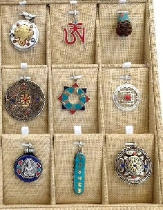 Set de 9 colgantes A-2