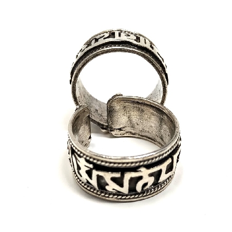 Anillo de plata "Om mane padme hum"- ajustable