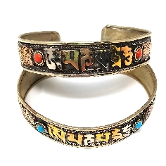 Pulsera tres metales "Om mane..." con filigrana