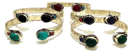 Pulsa alpaca "ojos de piedras" con piel de serpiente