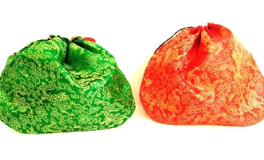 Bolsa de seda grande