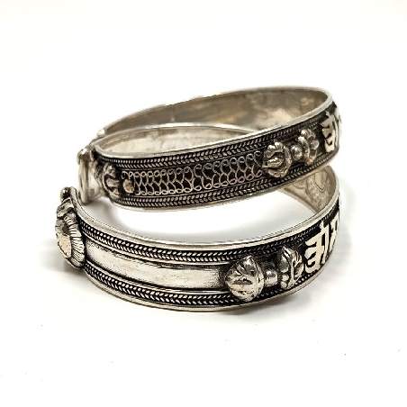 Pulsera de plata "Om mane padme hum"