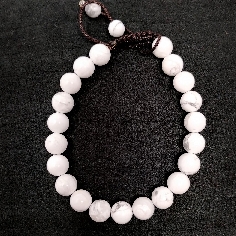 Pulsera de Howlita blanca 2