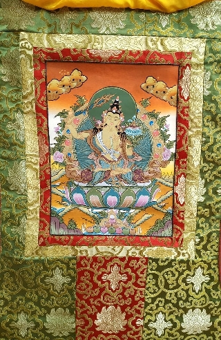 Manjushree con brocado mediano- calidad