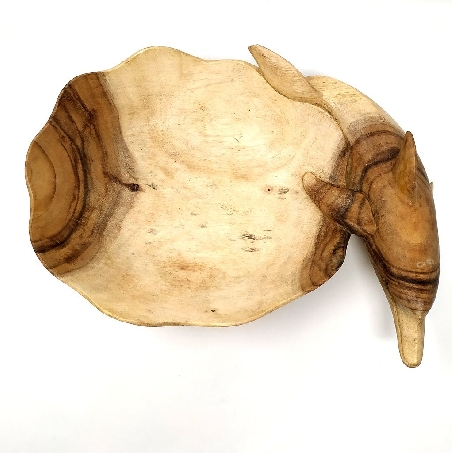 Fuente delfín de madera