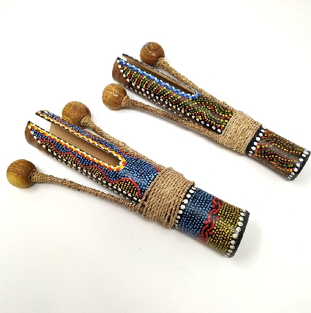 Maraca de bambú colores