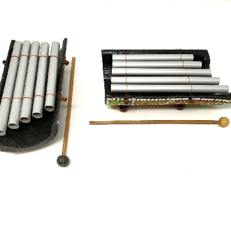 Xilofono 5 tubos curvado