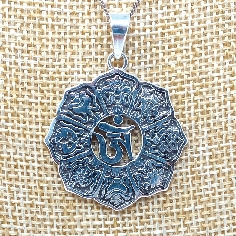 Colgante de plata "Signos auspiciosos"