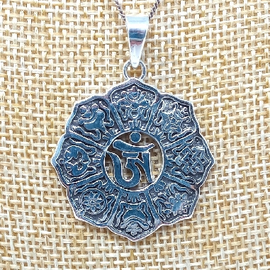 Colgante de plata "Signos auspiciosos"