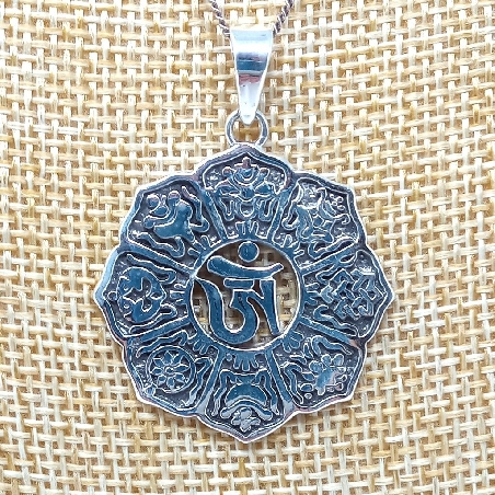 Colgante de plata "Signos auspiciosos"