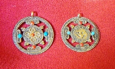 colgante-doble-dorje-om-mane-calado