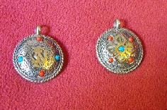 colgante-doble-dorje-om-metal-mediano