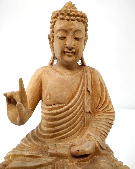 Buda de sándalo 23 cms.