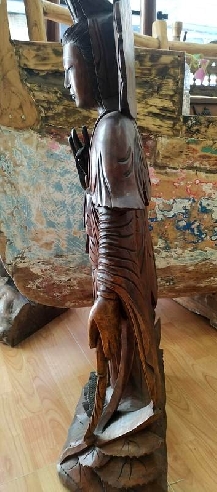 Guan Yin de madera 100 cms.