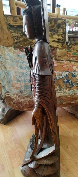 Guan Yin de madera 100 cms.