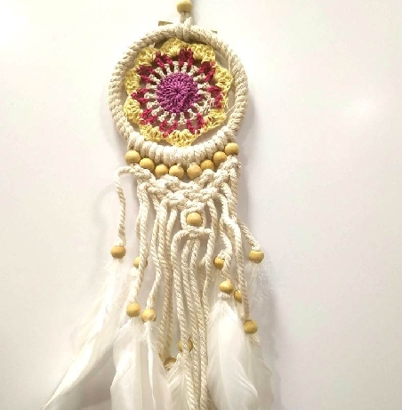 Atrapasueños macramé Mandala Apas4- 30x10 cms. Atrapasueños macramé Mandala Apas4- 30x10 cms.