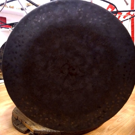 Chau Gong "Tierra" -50 cms. Chau Gong "Tierra" -50 cms.