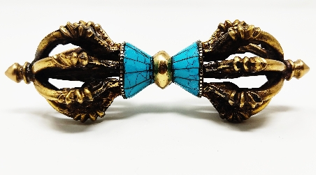 Dorje de metal con pedrería