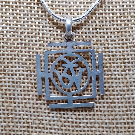 Colgante de plata "Kalachakra"