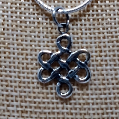 Colgante de plata "Nudo infinito" fino