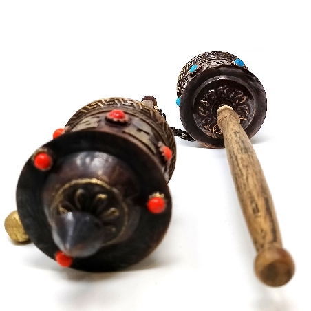 Rueda de oración oscura "Om mane"