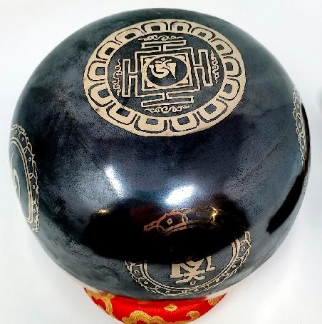 Cuenco "Om" oscuro 24-25 cms. 1600-1800 grs. Cuenco "Om" oscuro 24-25 cms. 1600-1800 grs.