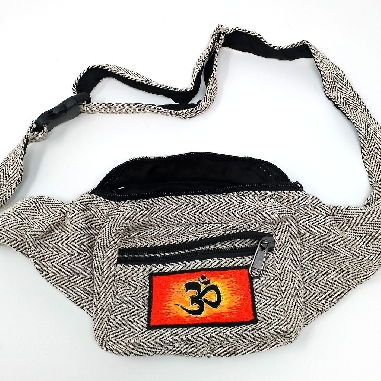 Riñonera con bordado