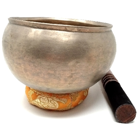 Cuenco 7 metales antiguo Mus24  18 cms. Cuenco 7 metales antiguo Mus24  18 cms.