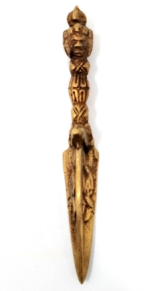 Furba pequeña latón